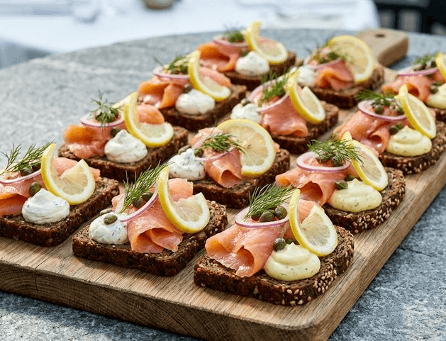 Lohi Smörrebröd (12 kpl)